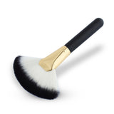 Fan-shaped makeup brush with wooden handle